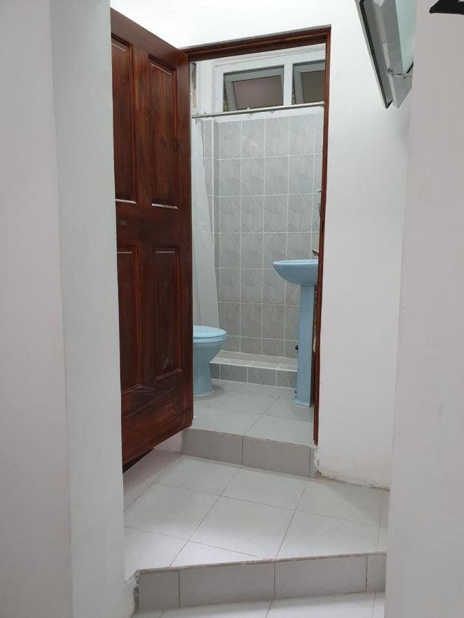 Amina Inn Flores Extérieur photo
