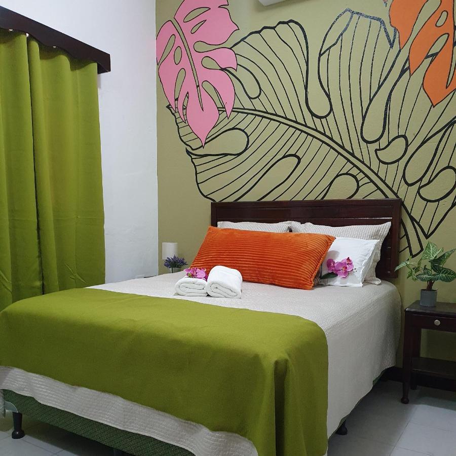 Amina Inn Flores Extérieur photo