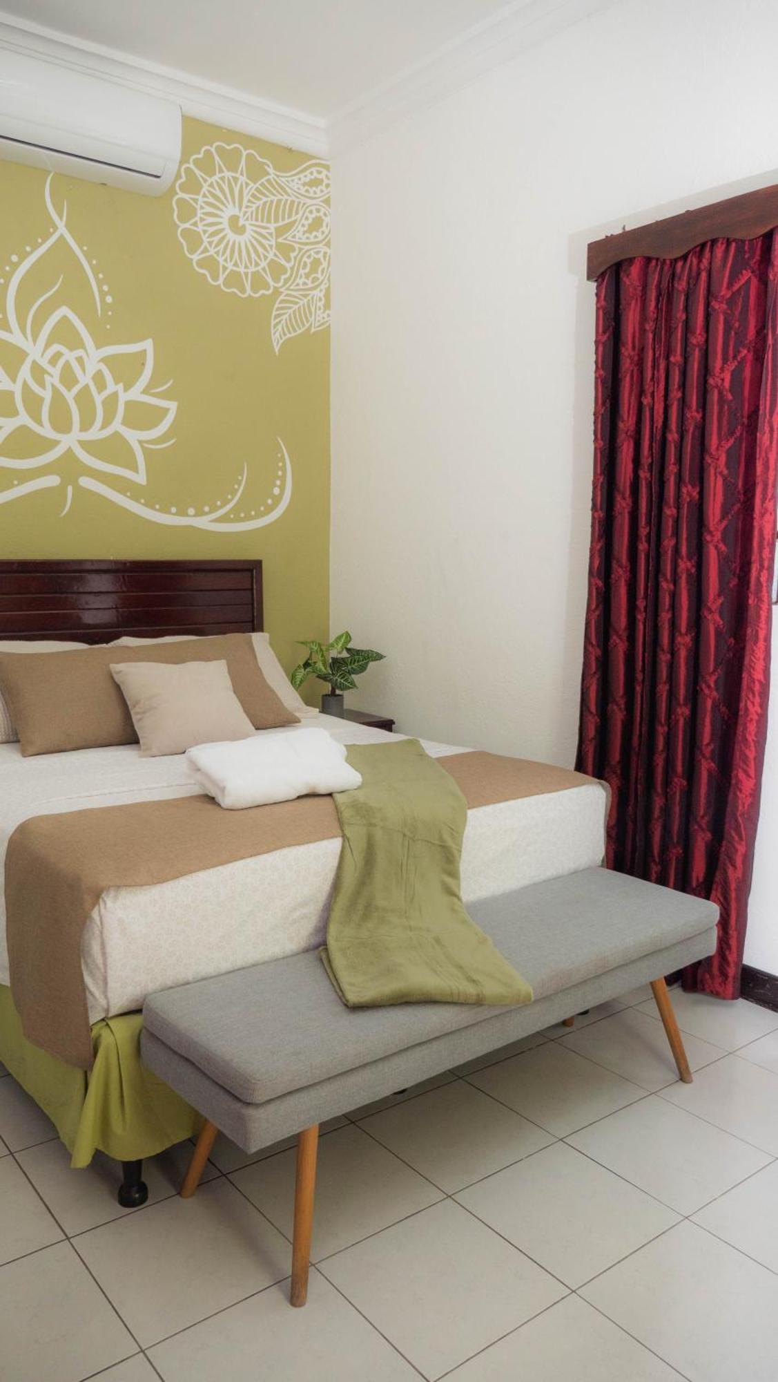 Amina Inn Flores Extérieur photo