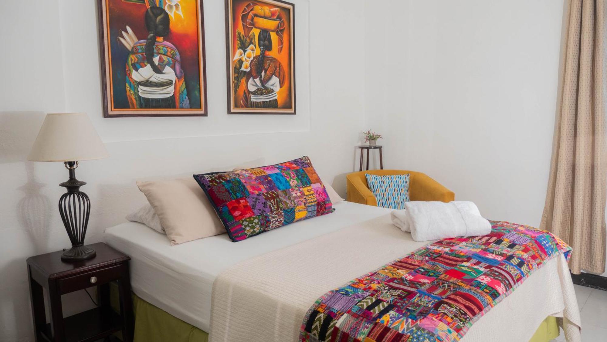 Amina Inn Flores Extérieur photo